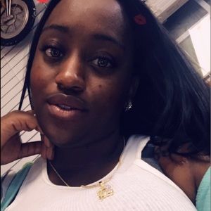 Meet your Posher, Carneisha